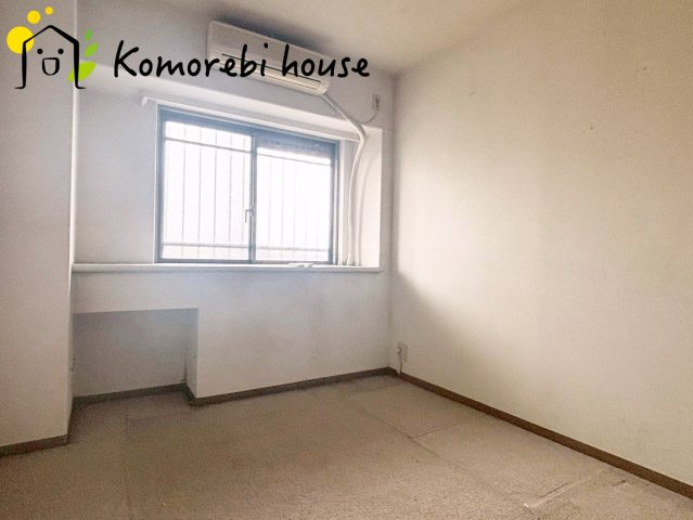 開放的な寝室です