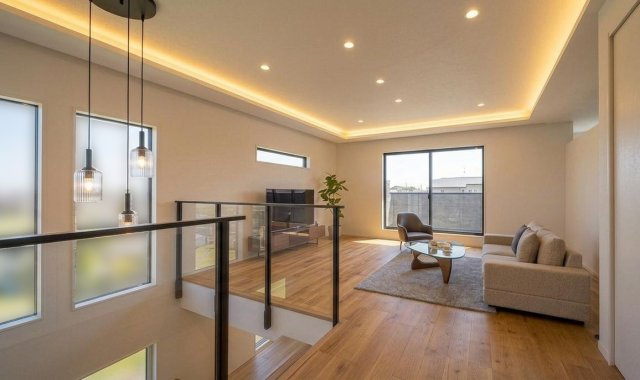 ■建物プラン例（完成予想図）建物面積：257.37m2（77.85坪）、建物価格：14168万円　※別途、外構工事費・付帯工事費・諸費用等が必要となります　※当該プランの採用および変更は自由に可能です