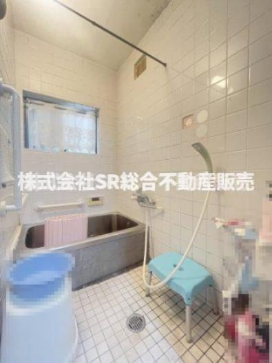 ゆったり過ごせるお風呂です　大変綺麗にお使いです！