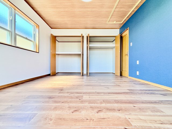 【金井ヶ丘3丁目　家具付き販売物件 の洋室】