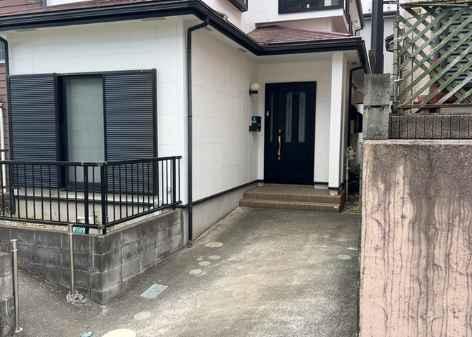 省エネ給湯器とは従来型の給湯器より熱効率が高く、少ない燃料でたくさんのお湯を沸かすことが出来る高効率な給湯器のことを指します。また、省エネ給湯器には種類があり、利便性や効果なども様々です。