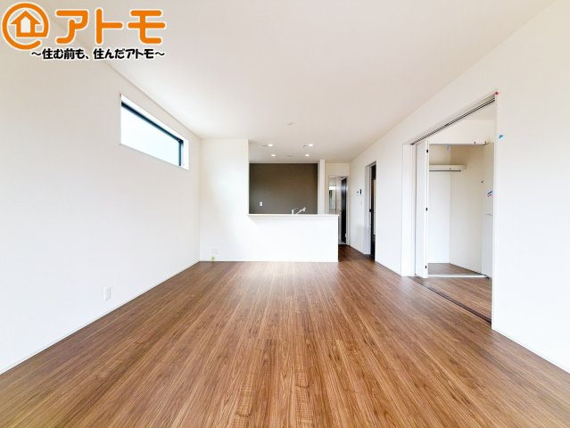 家族団らんのイメージは、リビングを思い浮かべませんか？リビングこそ広々としたお部屋が良いですね♪