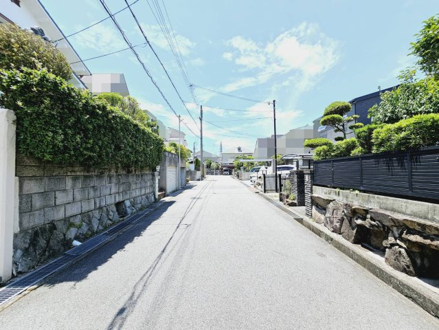 ■北側道路幅員約6.0m公道に間口約10.7m接面