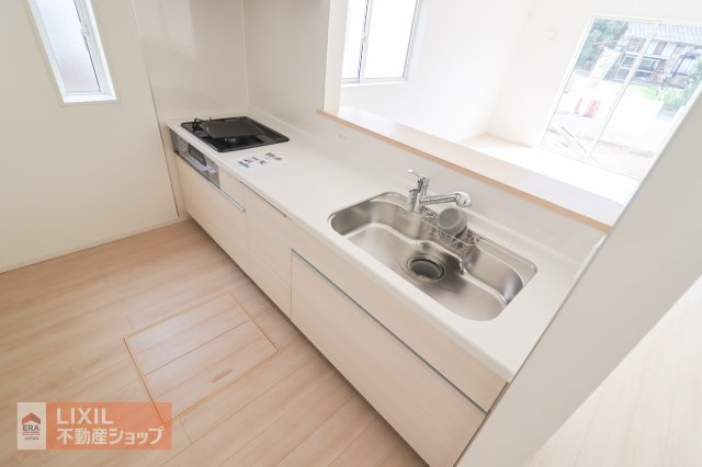 【その他設備】現地完成写真。使いやすい広めのシンク♪