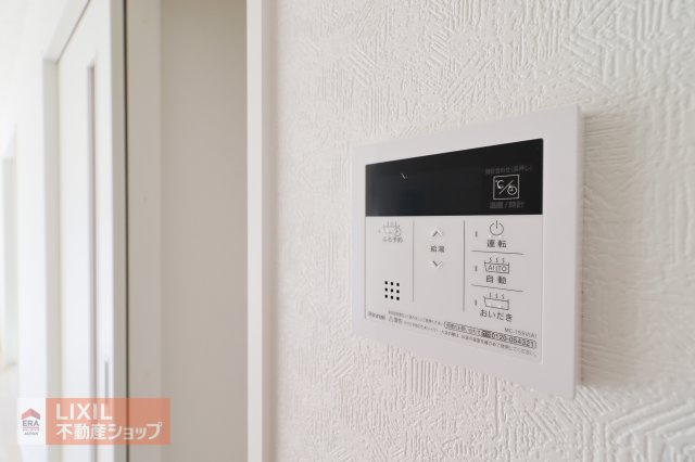 【温水設備】現地完成写真。給湯スイッチ付きで温度調整もラクラクです。