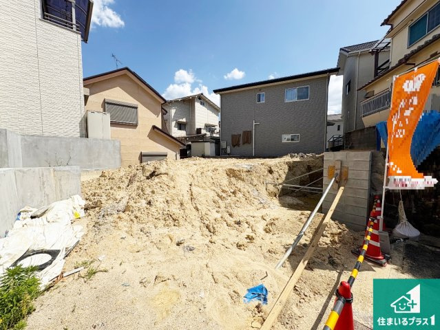 周辺は落ち着いた街並みの住宅地！子育てがしやすい住環境です！現地でしかわからない事もございます。是非一度ご覧ください。