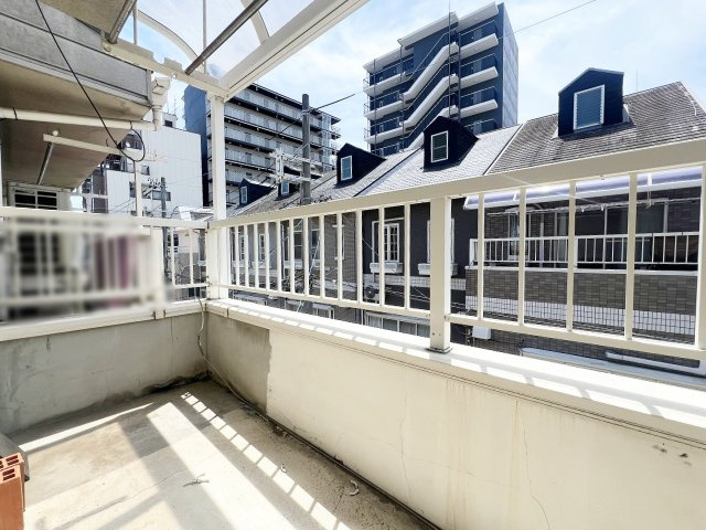 両面バルコニーにつき陽当り良好です♪