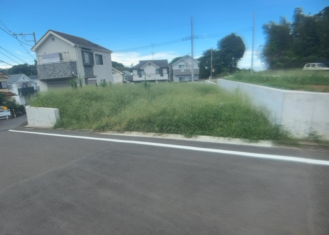 物件の詳細については、現地を見てわかること以外に、役所や法務局などで調べないとわからないことがあります。そのため、現地に行く場合は、もしこの物件を買ったらどのような生活ができるかをイメージしましょう。