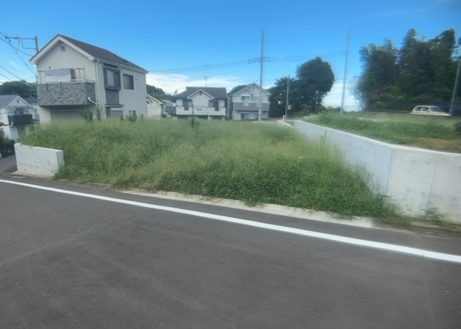 隣家の土地はどうなっているのか、生活利便施設が近くにあるのか、学校まで近いかなど、お客様のライフスタイルにあわせたイメージが重要です。また、近くにあると困る施設が近くにないかも確認するといいでしょう。