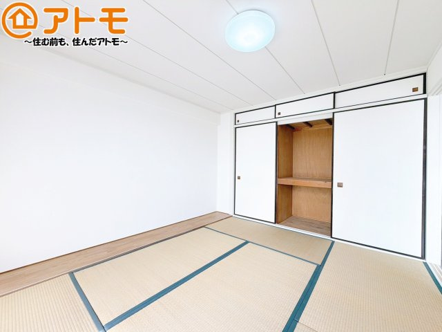 和室は小さなお子様が転んでもやわらかくて安心！お昼寝スペースやプレイルームとしても活躍します♪