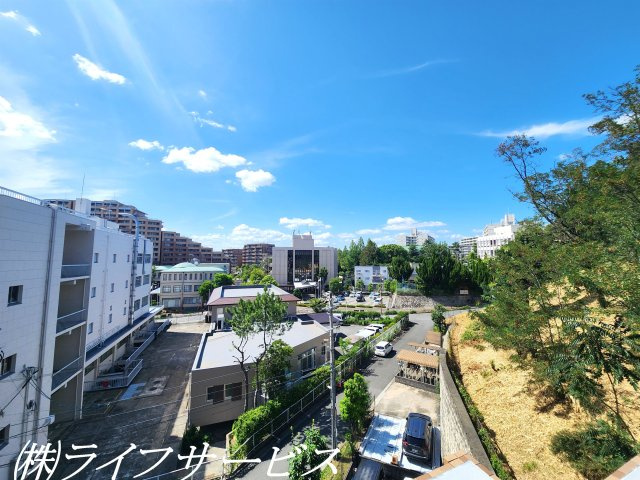 ルーフバルコニーからの眺望！自然豊かな住環境です！