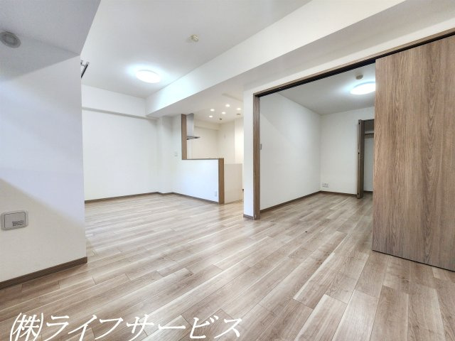 ＬＤＫ広々17帖／東南向きのリビング・室内改装済につきすぐにお住まい頂けます！