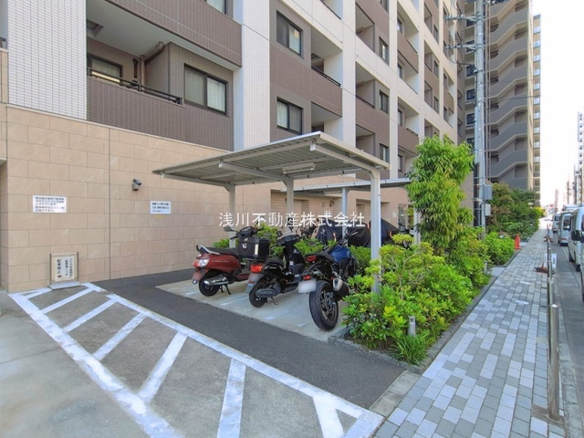 ～屋根付き駐輪場～
