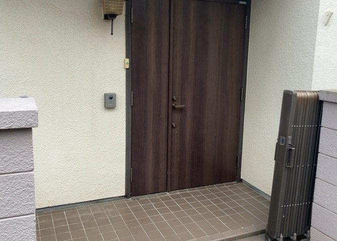 当然のことではありますが、オートロックやセンサーライト、ホームセキュリティーなどの防犯設備があれば、小さいお子様がいるご家庭も安心ですよね！まず物件購入の際は、防犯設備もチェックするようにしましょう。