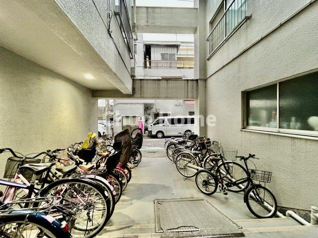 【自転車置き場】最新の空き状況や費用などの詳細は担当スタッフまでお問い合わせください。