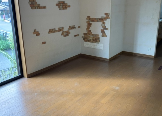 直線タイプはLとDKを一直線に並べた形で対面キッチンのタイプです。一般的なのでよく見かけるかもしれません。直線タイプに似た直接アイランドタイプは、キッチンとダイニングの間に壁がない分広く感じられます。