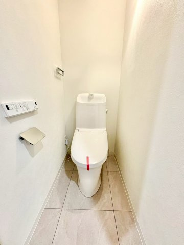 清潔感とうれしい機能性を兼ね備えた、使いやすいシャワートイレ