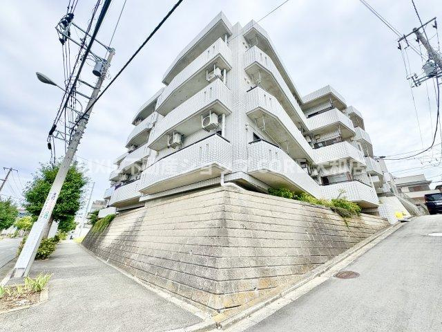 ご見学の際にはご自宅はもちろん、駅やご指定頂いた場所まで無料でお迎えに伺います！