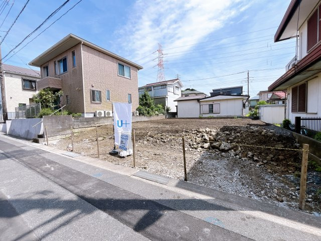 旧ハイランド分譲地内の土地　敷地はゆったり約58坪　高低差も少ないスッキリとした印象の整形地　更地につき、引き渡し後すぐに着工可能　詳細はお気軽にお問い合わせください。