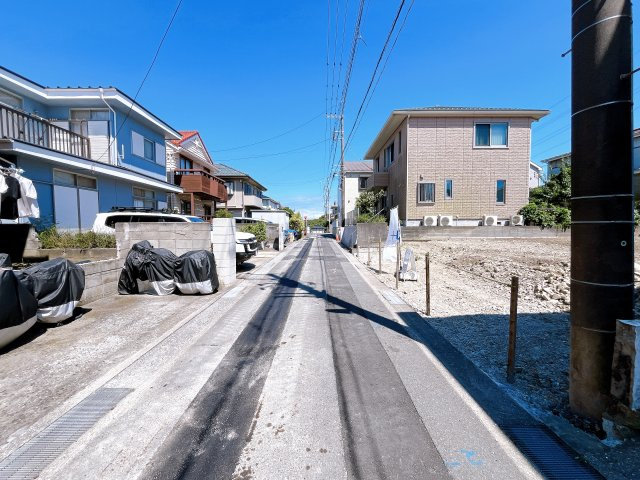 旧ハイランド分譲地内の土地　敷地はゆったり約58坪　高低差も少ないスッキリとした印象の整形地　更地につき、引き渡し後すぐに着工可能　詳細はお気軽にお問い合わせください。