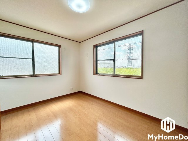 陽当たり、通風良好なので過ごしやすいお部屋となっております。