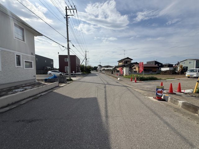 前面道路含む現地写真です！（2026/08/01撮影）