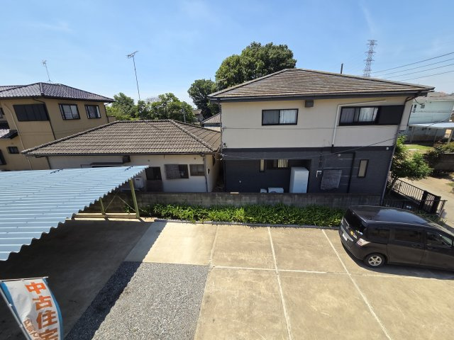 バルコニーからの展望です。日当たり良好です！