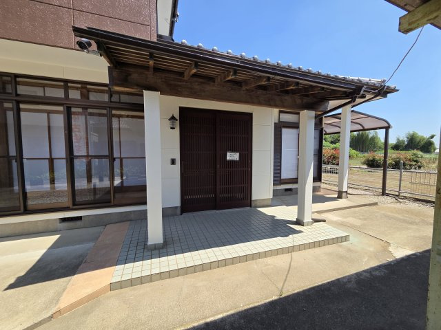 玄関ポートはゆったりとしています！まさにお家の「顔」ですね！