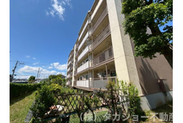 船橋グリーンハイツ　3号棟の外観