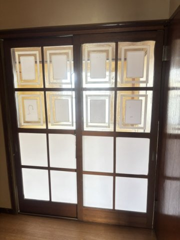 廊下からダイニングキッチンへ行くドア