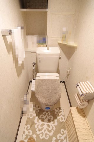 収納付きのトイレで便利です。