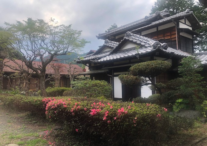 土地探しをしていると都市計画区域という言葉を目にすると思います。法律によって、都道府県知事や国土交通大臣が指定するエリアのことを指しており、都市計画区域は市街化区域と市街化調整区域に分けられています。