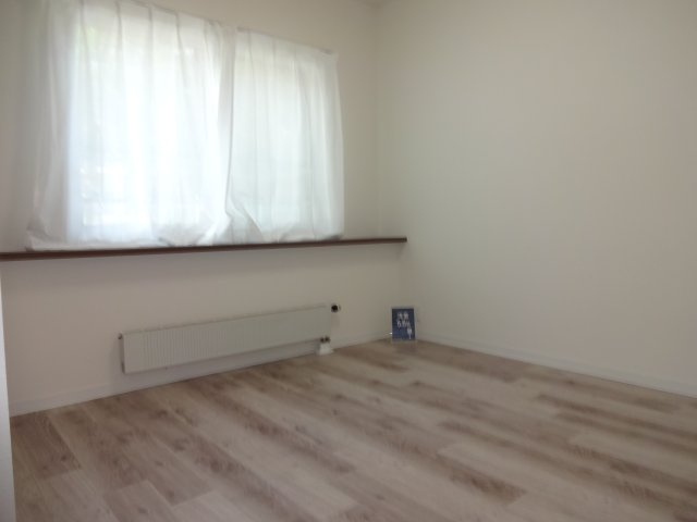 個人の部屋や寝室として使える洋室です