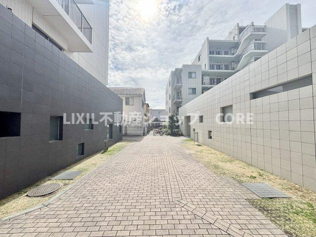 見学はしたいけど見に行く暇がないという方、仕事終わり等にご見学が出来るようサポートします。