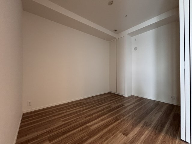 約5.0帖の洋室、収納付きのお部屋です。　