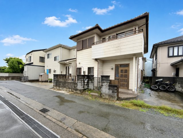全面道路はほとんど車通りはありませんよ！