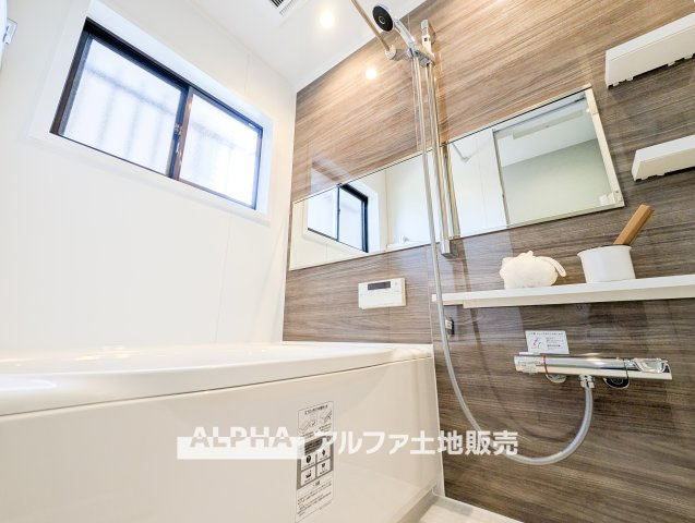 【Bathroom】　◆風呂◆カビが付きにくく軽くこすれば簡単に落ちるお掃除ラクラク仕様です。