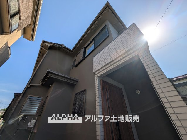 【the　light】　◆ほのかな光を◆夕暮れ時に迎える優しい光。暖かく心休まるほっとする瞬間。家族のもとへ。幸せのもとへ。新しいものには出せないレトロな装いがわが家に愛着を沸かせます。