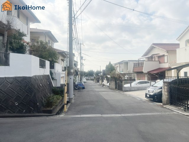 ●年中無休：当日予約可●L字の道路なので開放感あり広く見えます