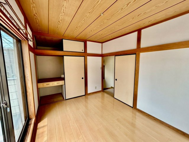 洋室6帖・収納付きで、お部屋がすっきり片付きます。