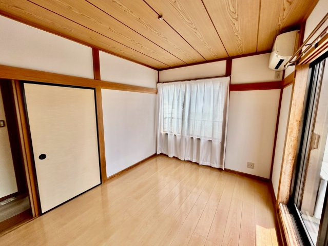 洋室6帖・収納付きで、お部屋がすっきり片付きます。