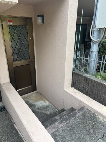 勝手口がございます。