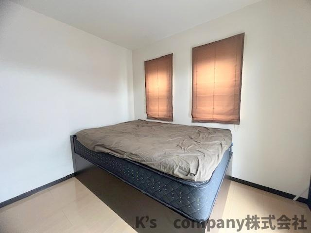 洋室7帖◇主寝室におすすめです◇バルコニーに出られるお部屋です♪