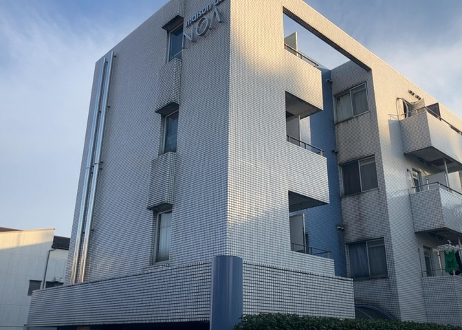 眺望の良さを楽しめるダイニングキッチンで家族団らんの時間を過ごしてはいかがでしょうか。バルコニーから見える景色を家族で眺める時間は、時間が経つのを忘れてしまいそうですね。是非、現地を見に行きましょう！