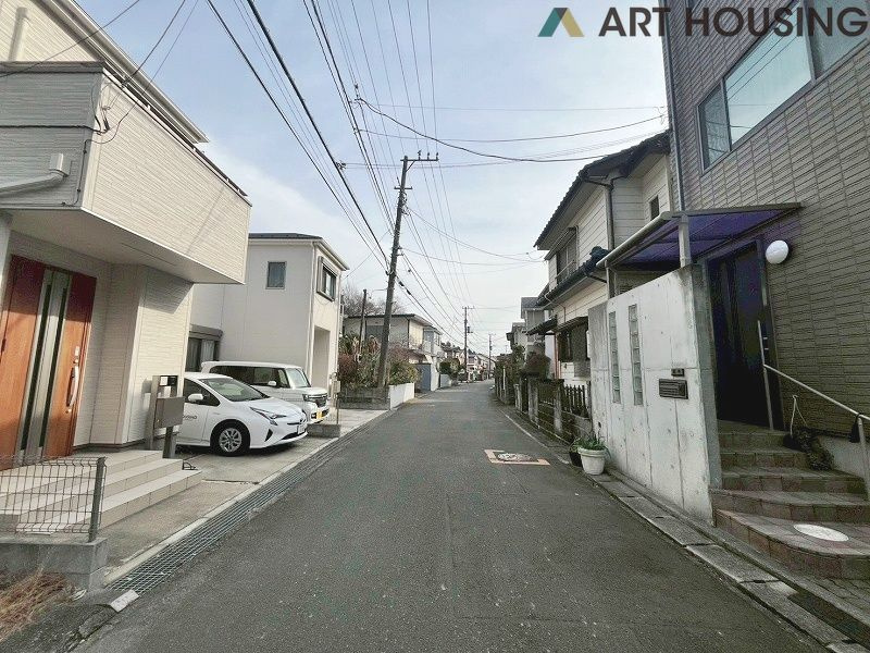 前面道路含む現地写真です
