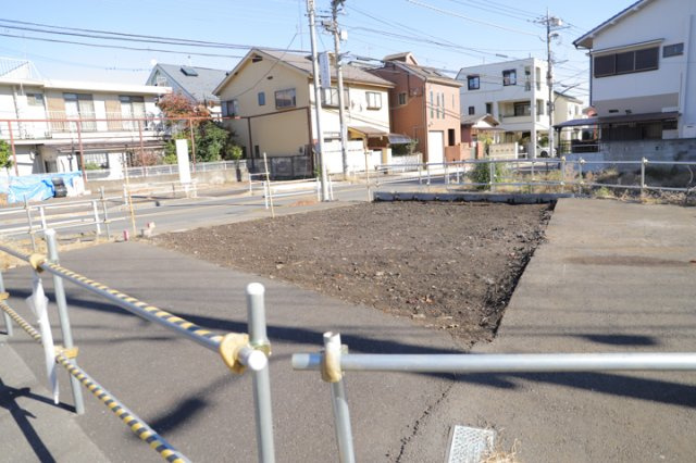 家を建てる前提で土地を探している場合、地盤の丈夫さは譲れない条件の一つです。地盤が脆弱だと追加工事が必要となります。また、過去に地盤沈下や液状化現象を起こした土地は、できるだけ避けた方がいいでしょう。