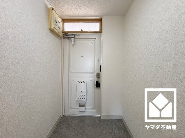 温水洗浄便座付きで、季節を問わずいつでも温かい便座をお使いいただけます。