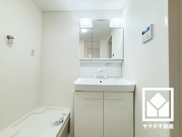 約10.6帖の洋室です。全居室フローリングでお掃除ラクラクです。