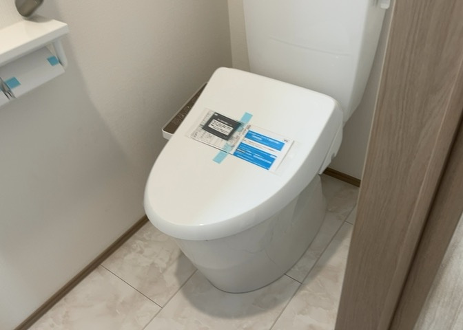 トイレは大きさや形、機能、抗菌性などが異なる多種多彩なタイプが各メーカーから出ています。それぞれに良さがあるため、事前にどういったタイプのトイレがいいのかをご家庭内で決めて、内見に行くといいでしょう。