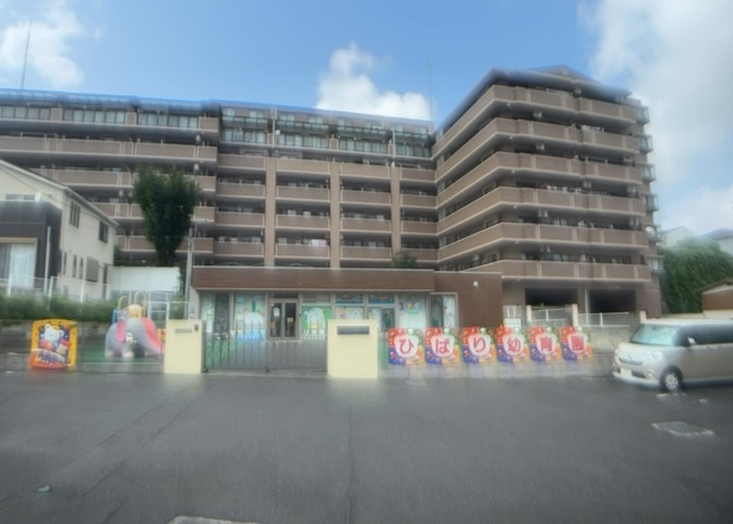 隣家の土地はどうなっているのか、生活利便施設が近くにあるのか、学校まで近いかなど、お客様のライフスタイルにあわせたイメージが重要です。また、近くにあると困る施設が近くにないかも確認するといいでしょう。